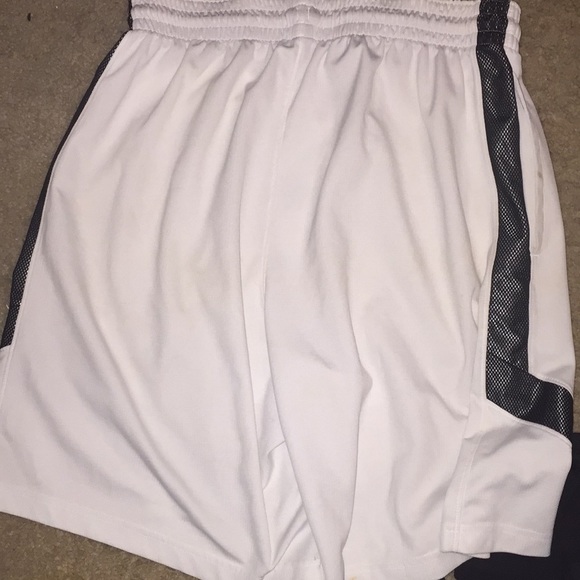 Nike Basketball Shorts⛹️‍♂️ - Picture 2 of 2
